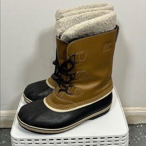 Sorel Tan and Black Insulated Boots